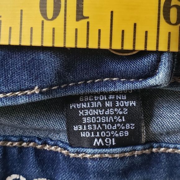 A I Jeans Size 16 Skinny. EUC - Picture 3 of 9